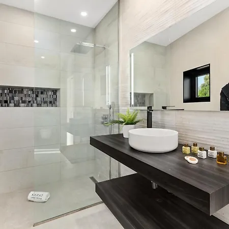 Karat Serendibida Villa Costa Adeje (Tenerife)