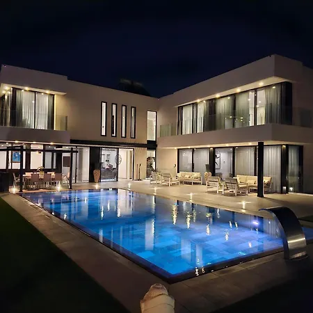 Βίλα Karat Serendibida *